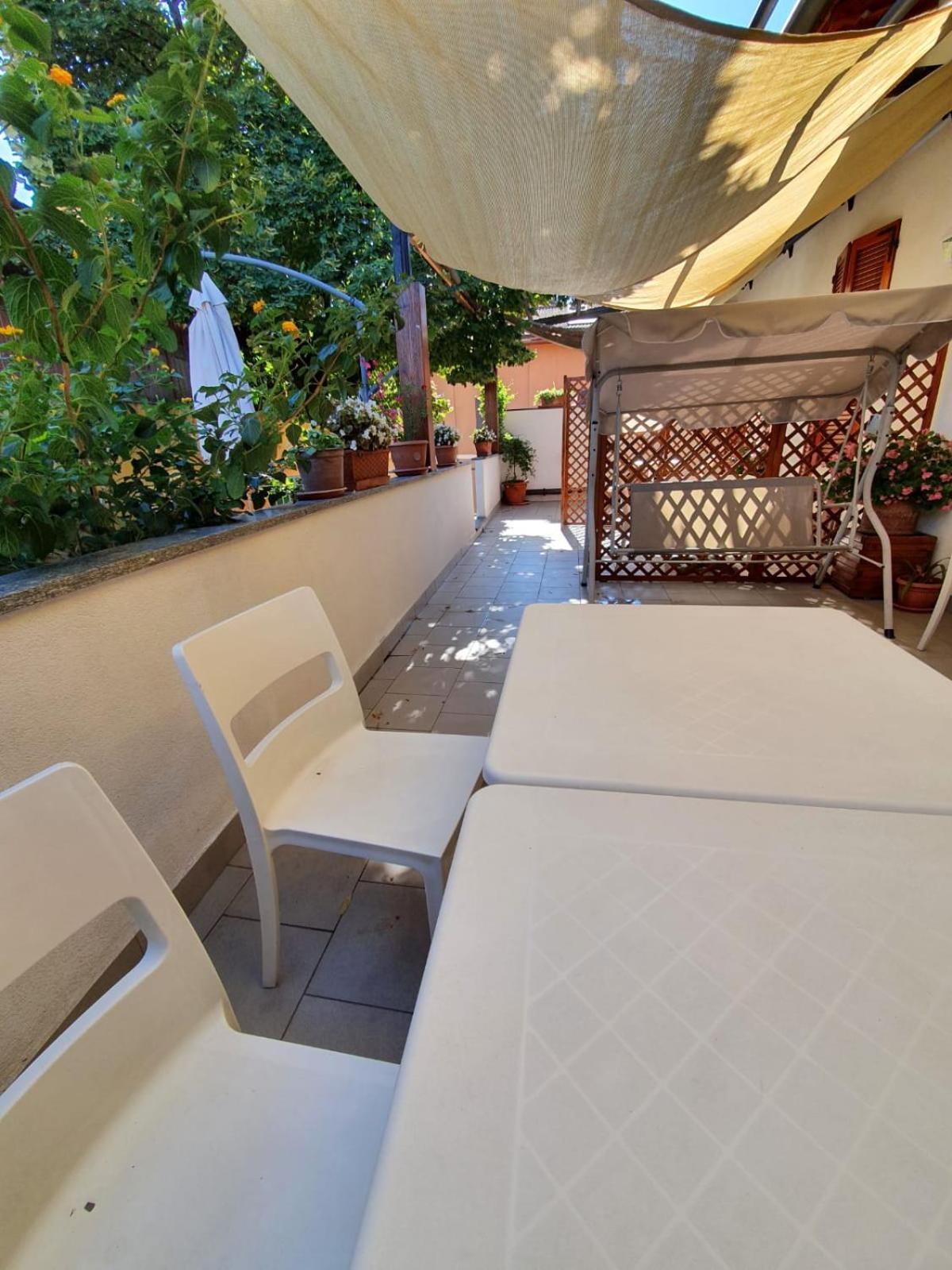 Beb I Portici Bed and Breakfast Τσερνόμπιο Εξωτερικό φωτογραφία