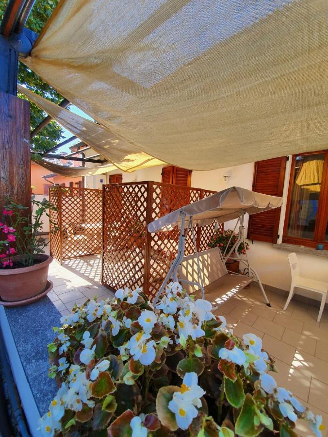 Beb I Portici Bed and Breakfast Τσερνόμπιο Εξωτερικό φωτογραφία