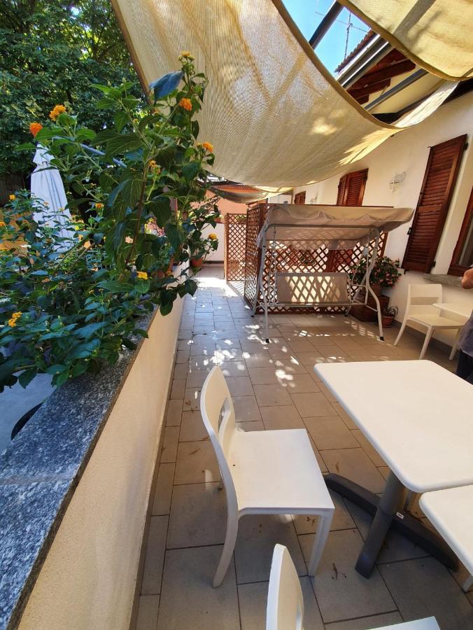 Beb I Portici Bed and Breakfast Τσερνόμπιο Εξωτερικό φωτογραφία