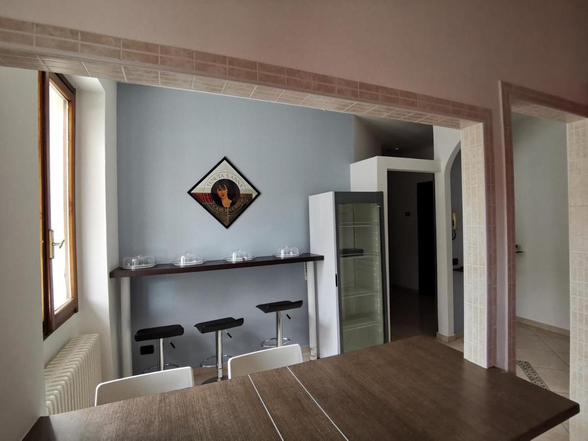 Beb I Portici Bed and Breakfast Τσερνόμπιο Εξωτερικό φωτογραφία