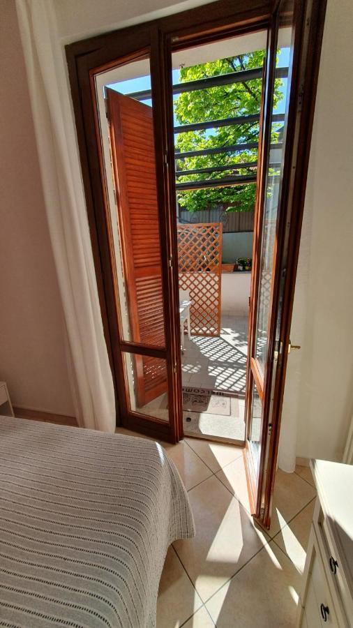 Beb I Portici Bed and Breakfast Τσερνόμπιο Εξωτερικό φωτογραφία