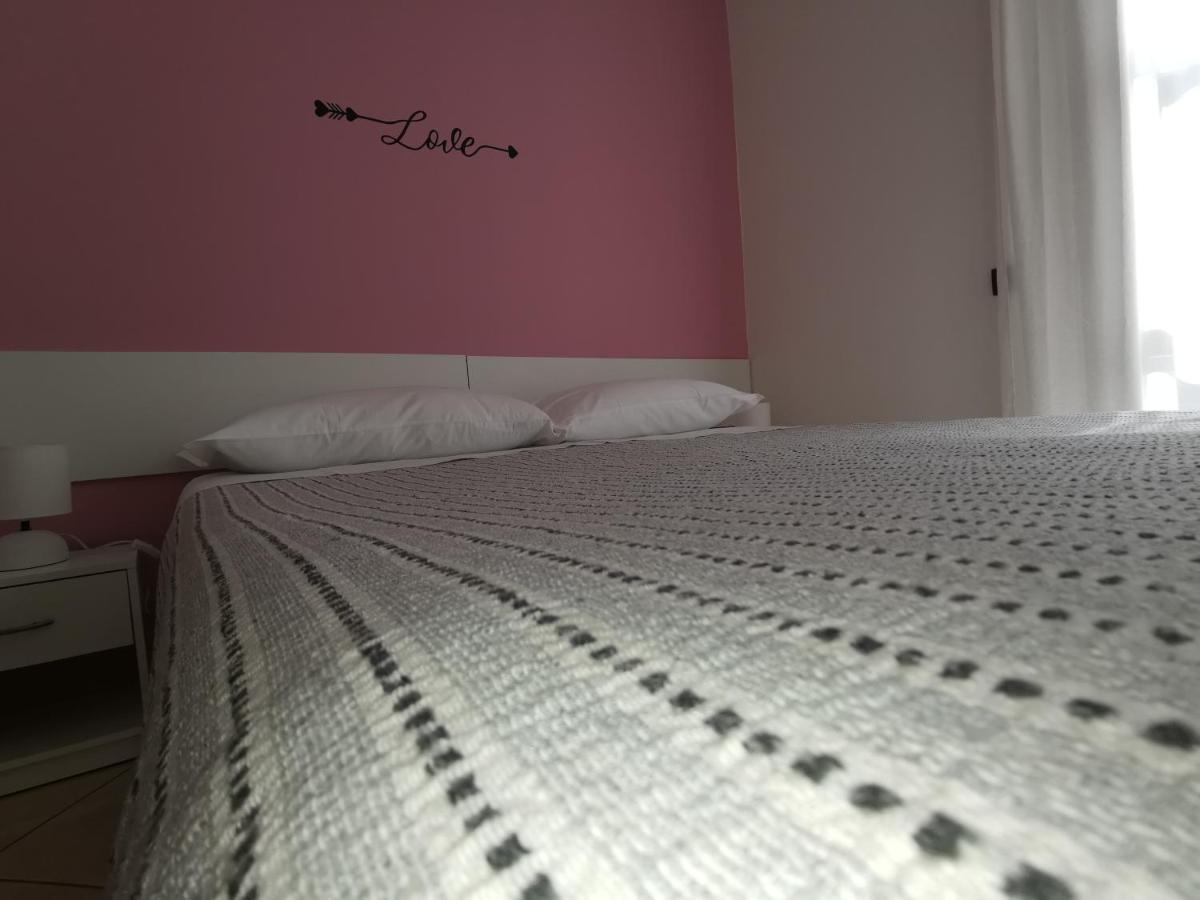 Beb I Portici Bed and Breakfast Τσερνόμπιο Εξωτερικό φωτογραφία