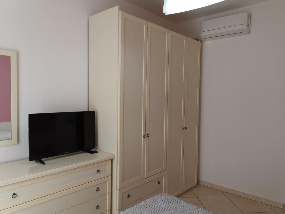 Beb I Portici Bed and Breakfast Τσερνόμπιο Εξωτερικό φωτογραφία