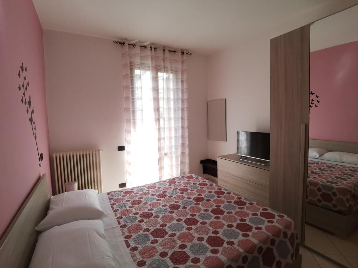 Beb I Portici Bed and Breakfast Τσερνόμπιο Εξωτερικό φωτογραφία