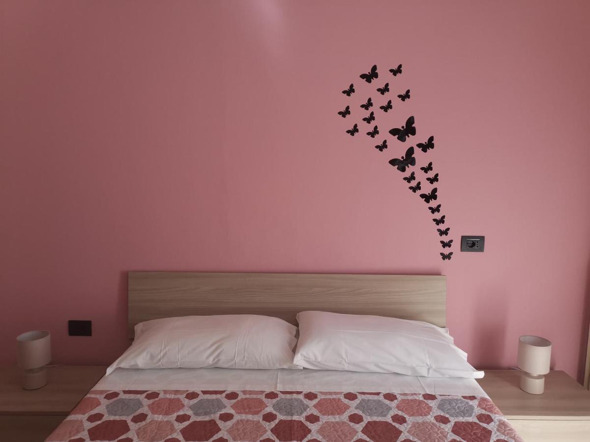 Beb I Portici Bed and Breakfast Τσερνόμπιο Εξωτερικό φωτογραφία