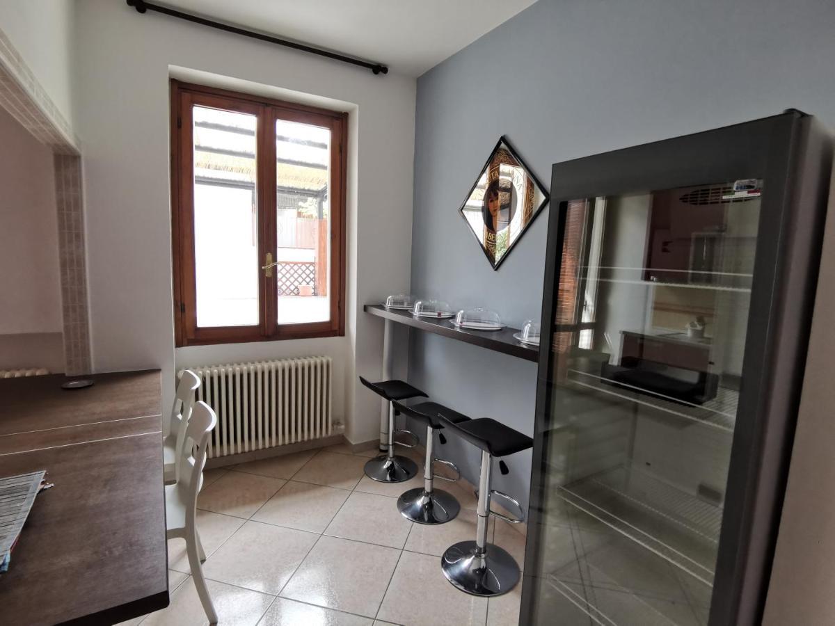Beb I Portici Bed and Breakfast Τσερνόμπιο Εξωτερικό φωτογραφία