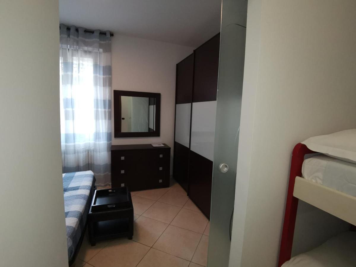 Beb I Portici Bed and Breakfast Τσερνόμπιο Εξωτερικό φωτογραφία