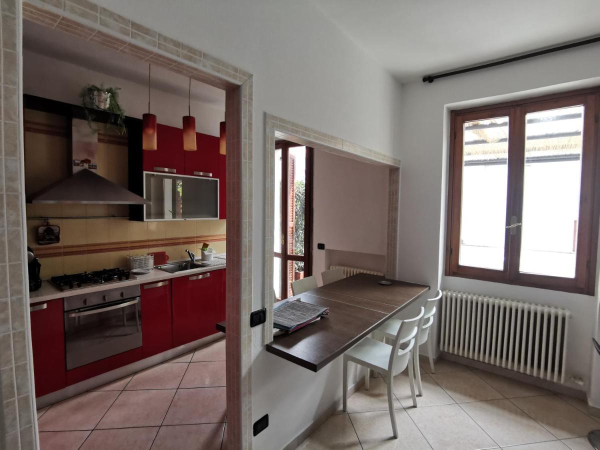 Beb I Portici Bed and Breakfast Τσερνόμπιο Εξωτερικό φωτογραφία